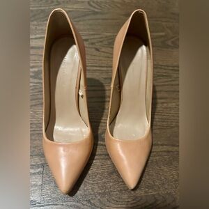SOLD. Women’s Zara Tan Women's Heels